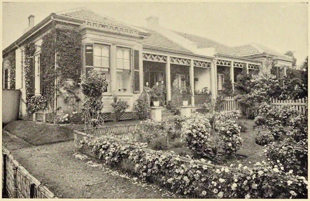 Private Residence on the Bluff at Yokohama (Japan: Described and Illustrated by the Japanese, Section 8, leaf 22)