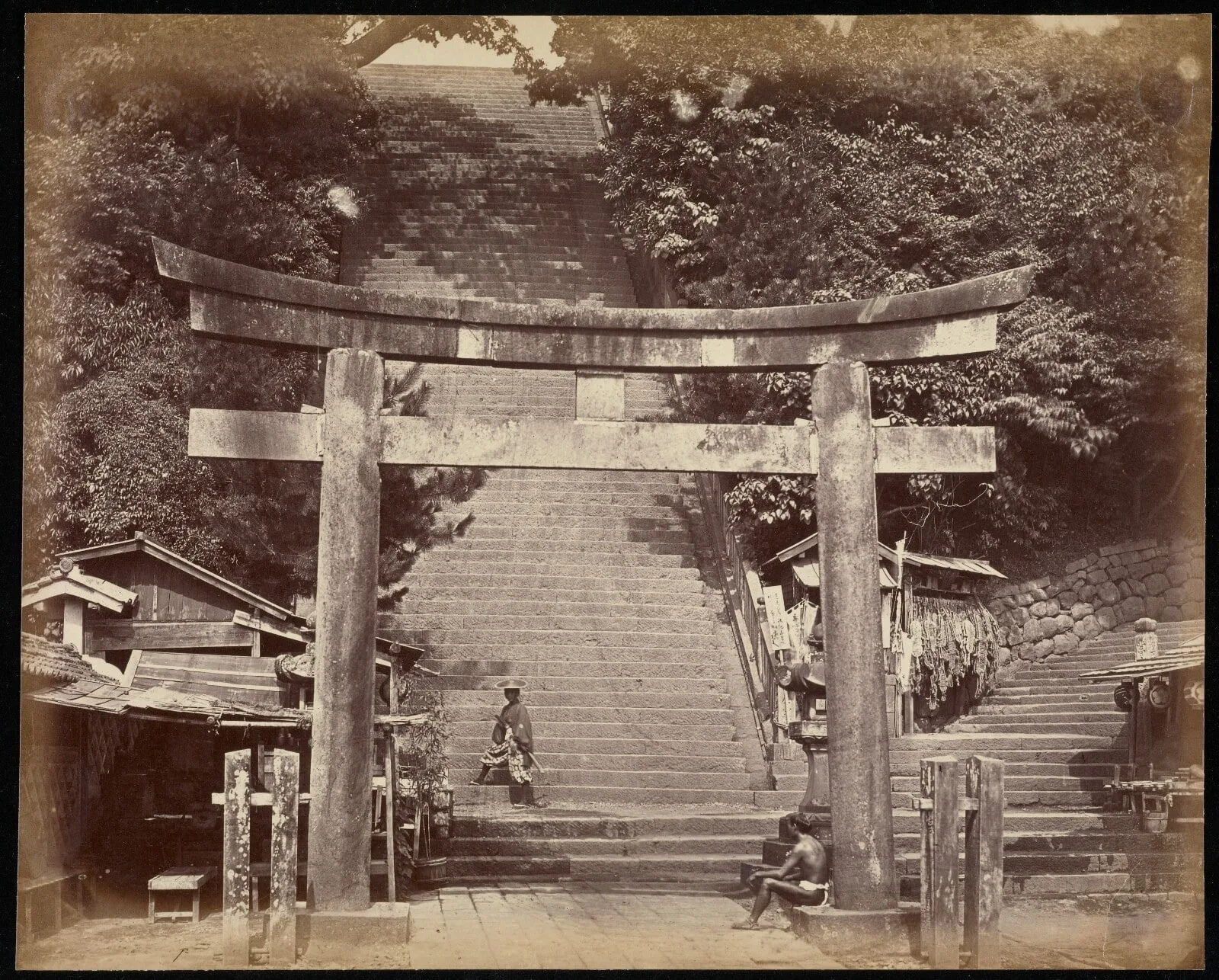 Entrance to the Shrine of Ataugo Yama, Yedo