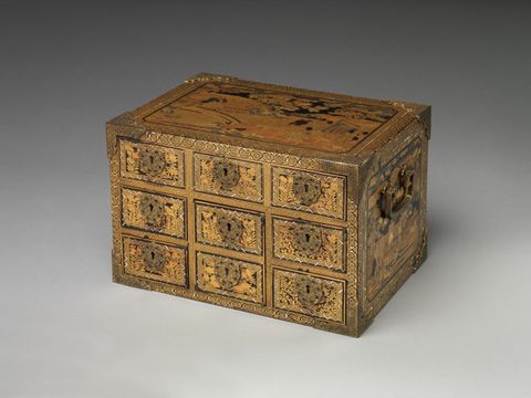 Nanban Cabinet with Drawers