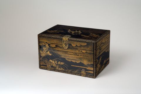 Book Cabinet (Shodansu) for a set of "The Chronicle of Great Peace" (Taiheiki)