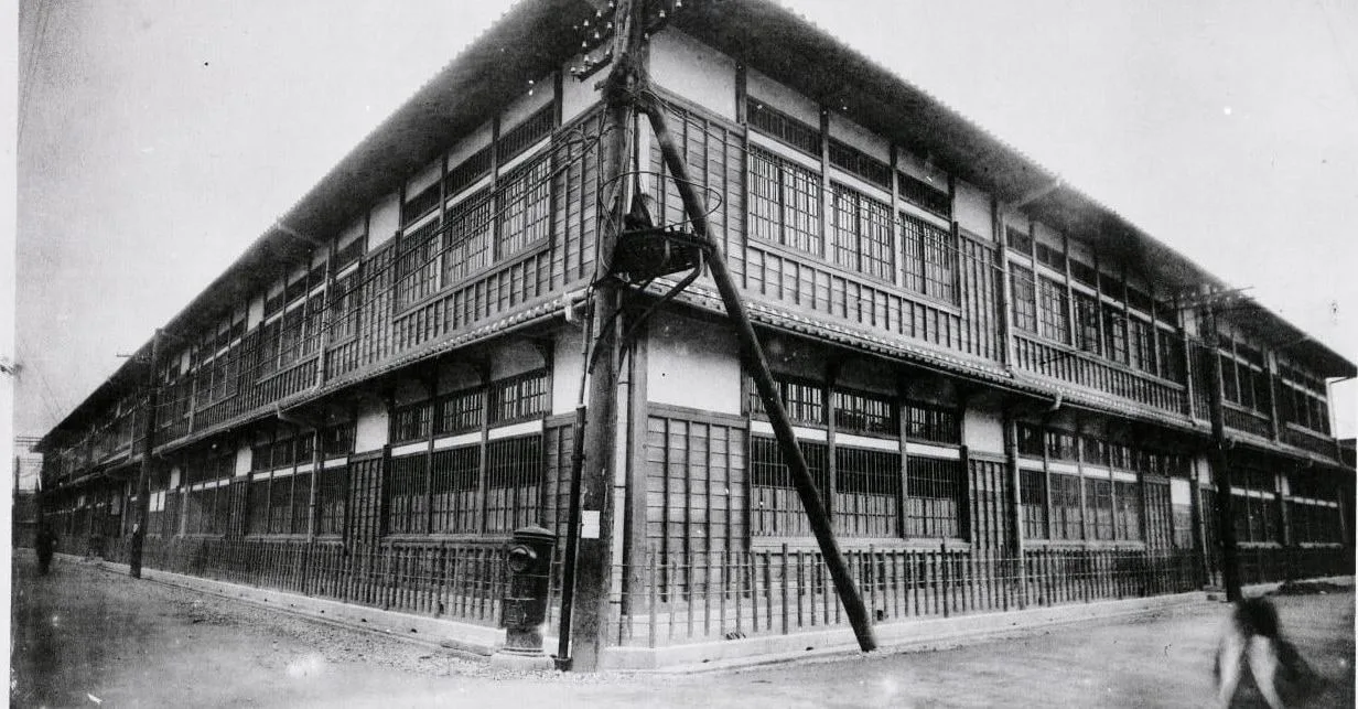 西六小学校